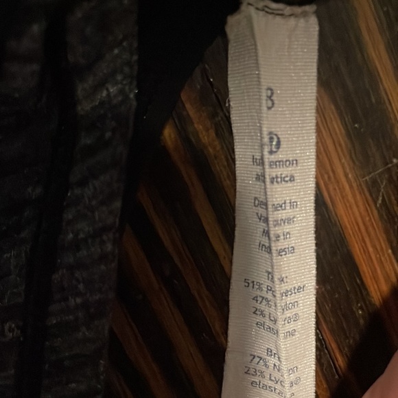 Lululemon tank with bra - Picture 3 of 4